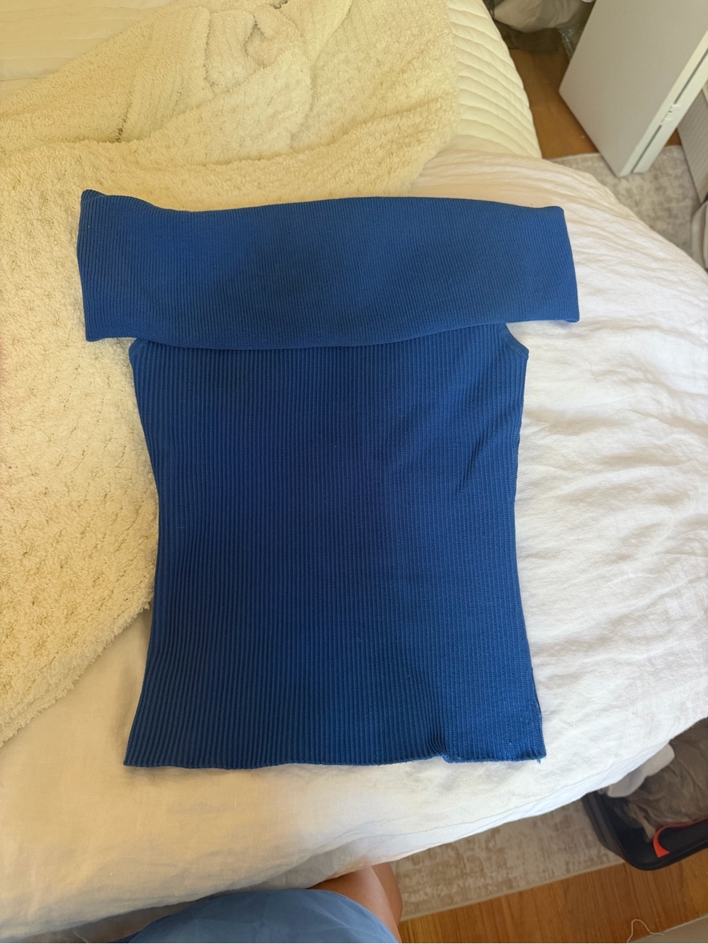 Aritzia Off-the-Shoulder Ribbed Sweater Top - Royal Blue